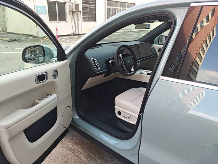 LiXiang L6 2025 2025款 Max 智能焕新版