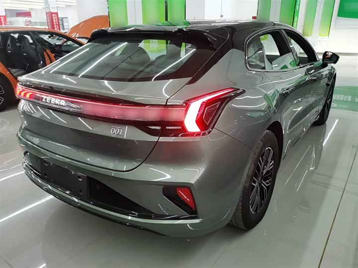 Zeekr 001 2025 2025款 WE版 100kWh 后驱