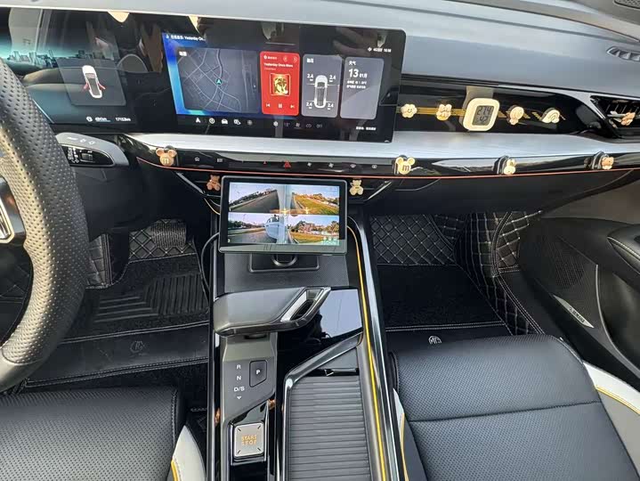 MG Motor 5 Scorpio 2022 2022款 1.5T Trophy运动旗舰版