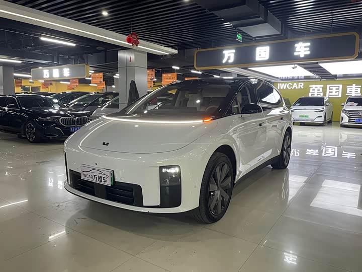 LiXiang i8 2025 2025款 标准版