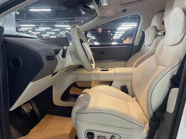 LiXiang i8 2025 2025款 标准版