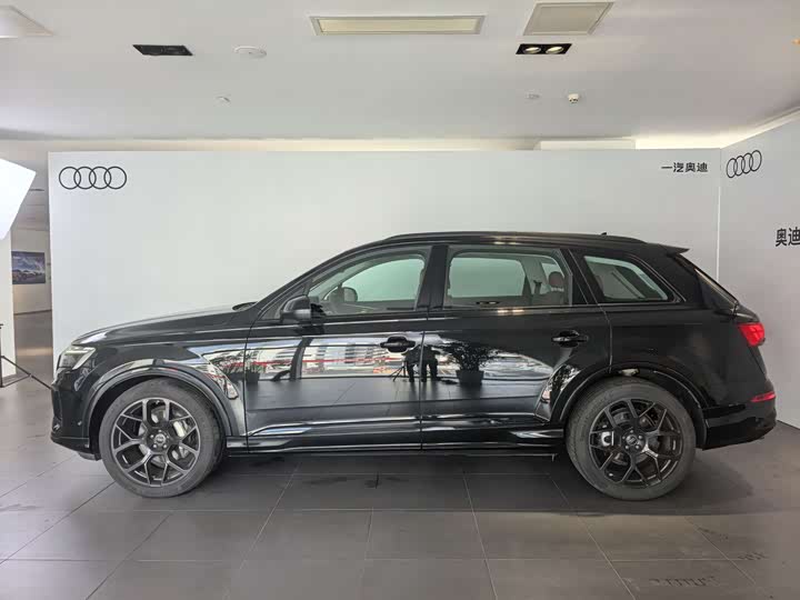 Audi Q7 2024 2024款 45 TFSI quattro S line黑武士型