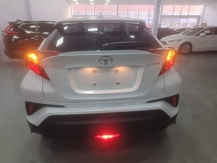 Toyota C-HR 2023 2023款 2.0L 领先版