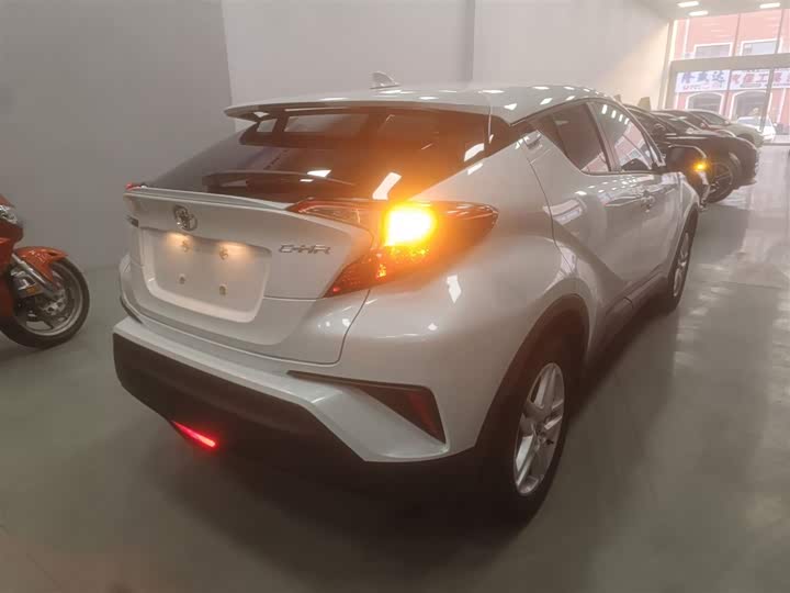 Toyota C-HR 2023 2023款 2.0L 领先版