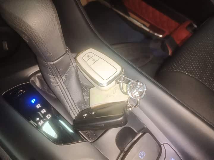 Toyota C-HR 2023 2023款 2.0L 领先版