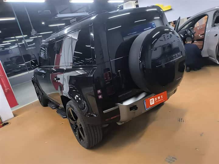 Land Rover Defender 2025 2025款 110 3.0T P400 X-Dynamic HSE