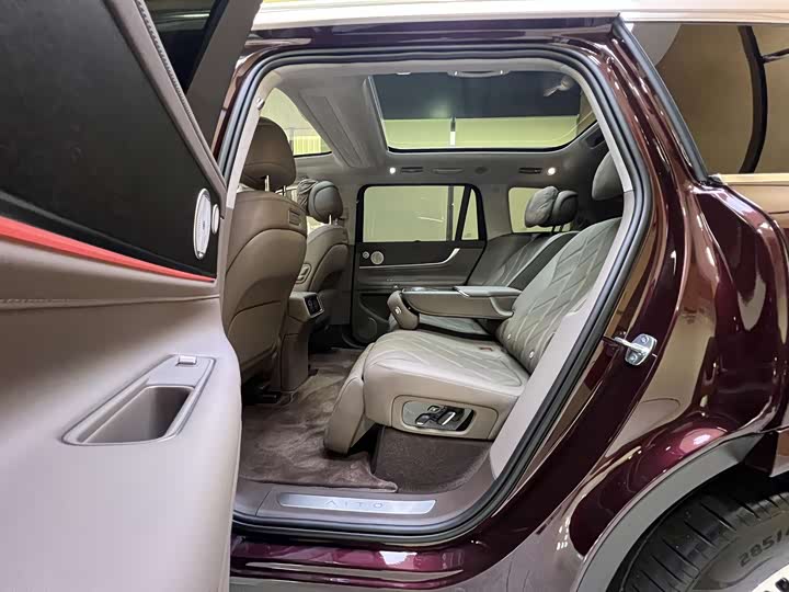 Aito M9 2025 2025款 增程 Ultra版 52kWh 5座版