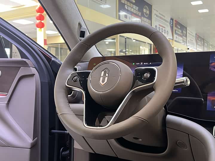 Aito M9 2025 2025款 增程 Ultra版 52kWh 5座版