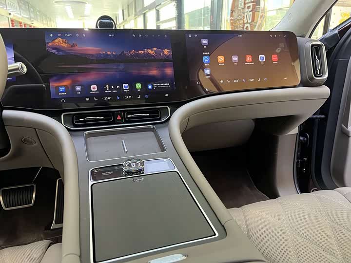 Aito M9 2025 2025款 增程 Ultra版 52kWh 5座版