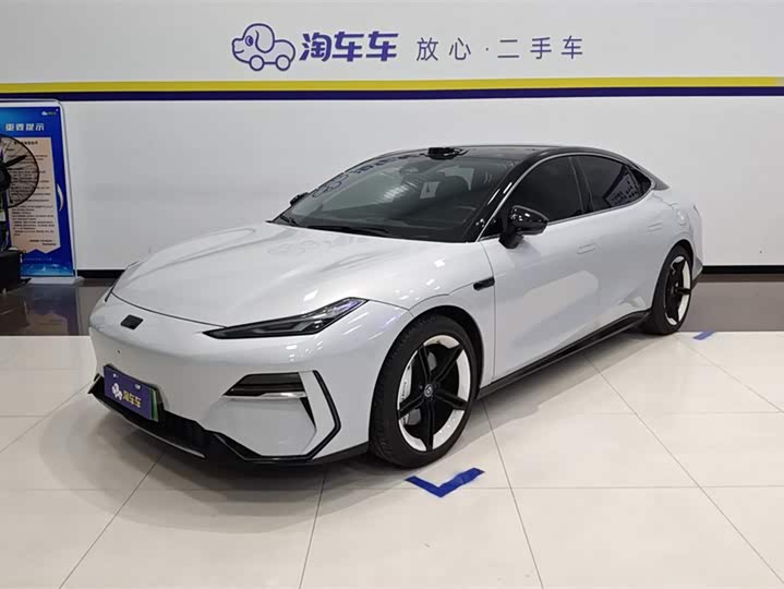 Geely Galaxy E8 2024 2024款 550km 后驱PRO