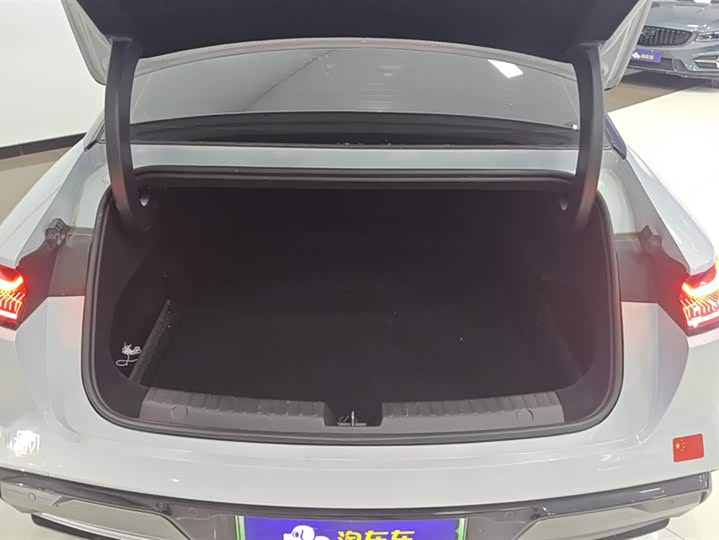 Geely Galaxy E8 2024 2024款 550km 后驱PRO