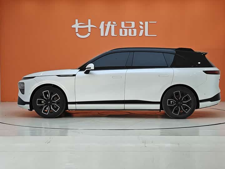 2025 XPeng G9
