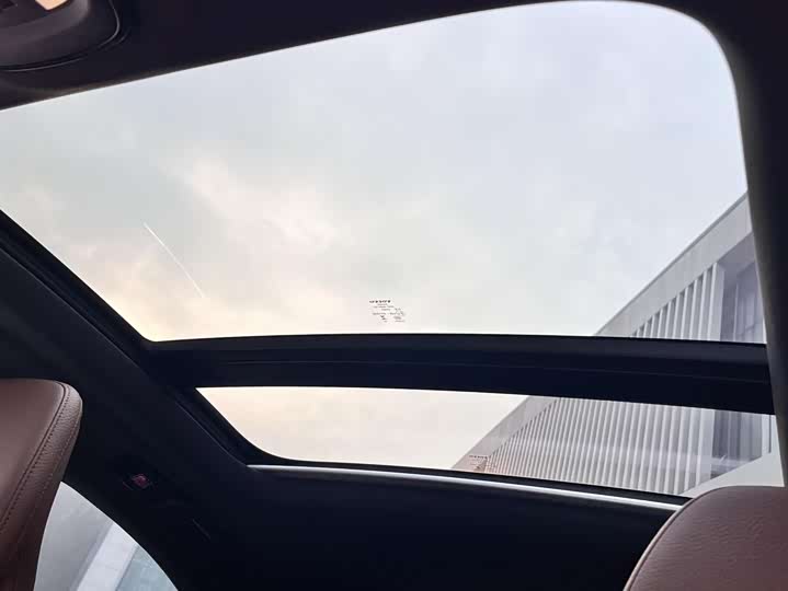 Volvo S60 2025 2025款 B4 智逸豪华版