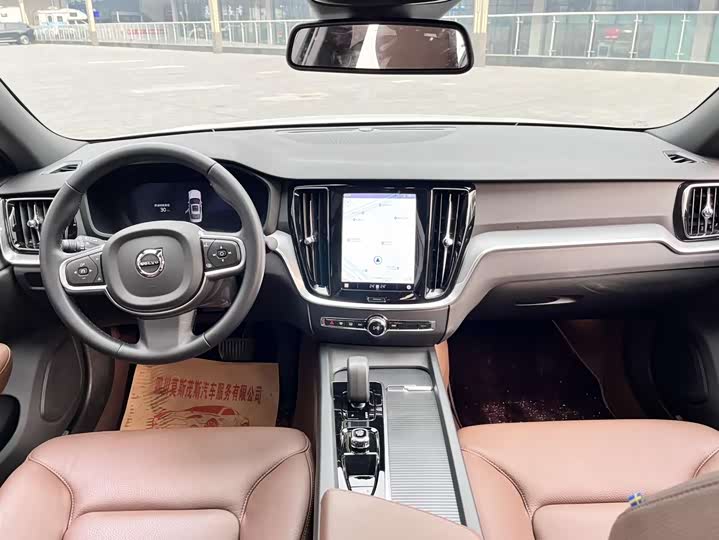 Volvo S60 2025 2025款 B4 智逸豪华版