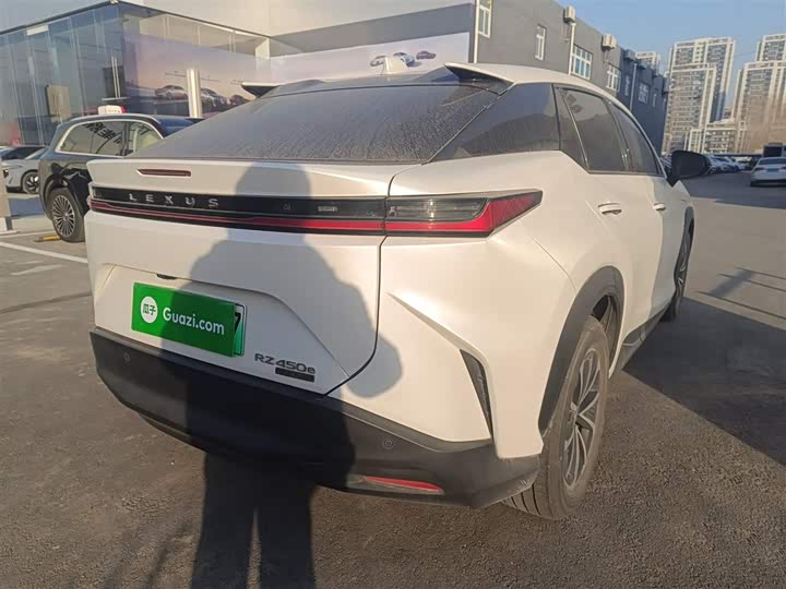 Lexus RZ 2023 2023款 450e 四驱纵享版