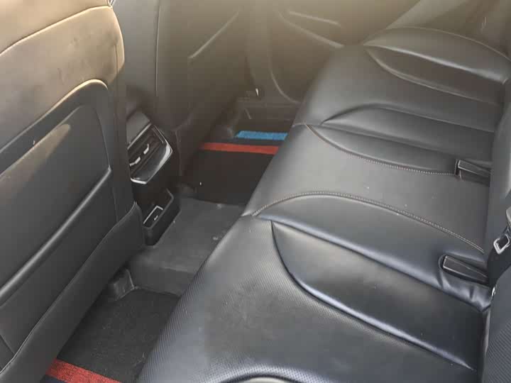 Roewe RX5 Hybrid 2023 2023款 eRX5 超混尊荣版