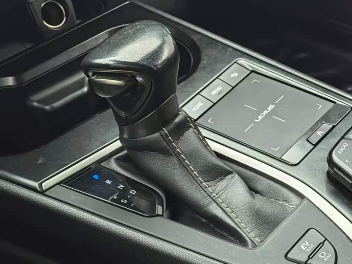 Lexus UX 2020 2020款 260h 探·趣版 国V