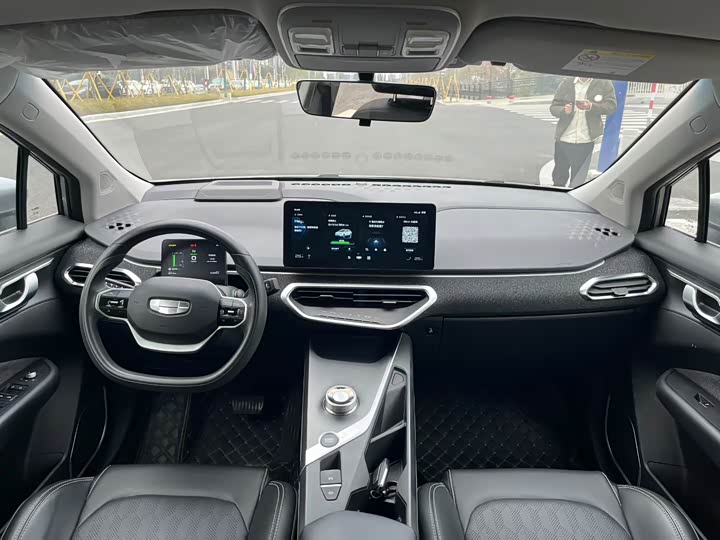 Geely Geometry C 2022 2022款 400KM 蓝莓Pro