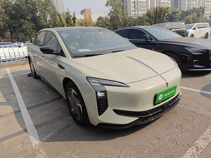 Hongqi EH7 2025 2025款 690 智选版