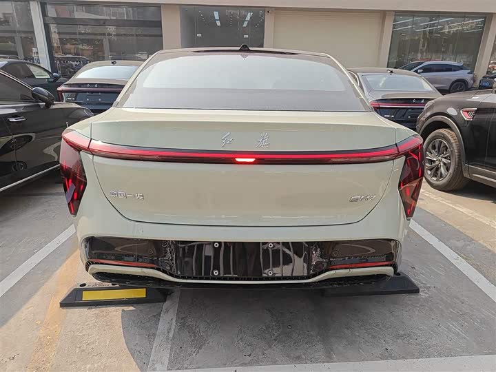 Hongqi EH7 2025 2025款 690 智选版