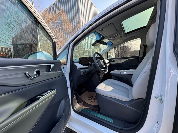 Buick GL8 ES 2025 2025款 陆尊 尊享版