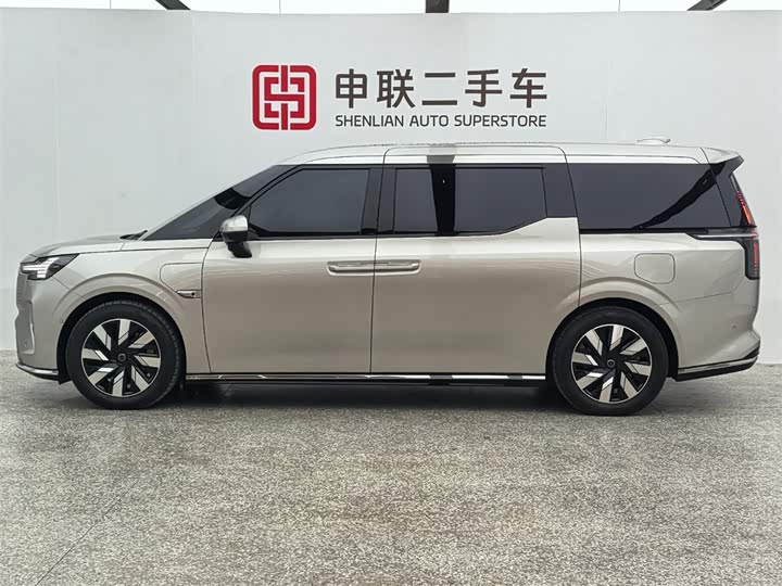 Volvo EM90 2025 2025款 Ultra 六座