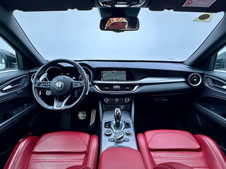 Alfa Romeo Stelvio 2023 2023款 2.0T 280HP Veloce赛道版