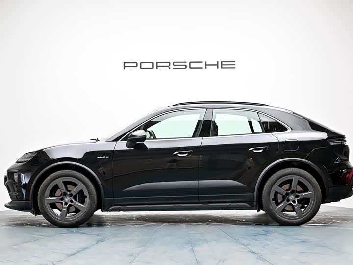 2025 Porsche Macan EV