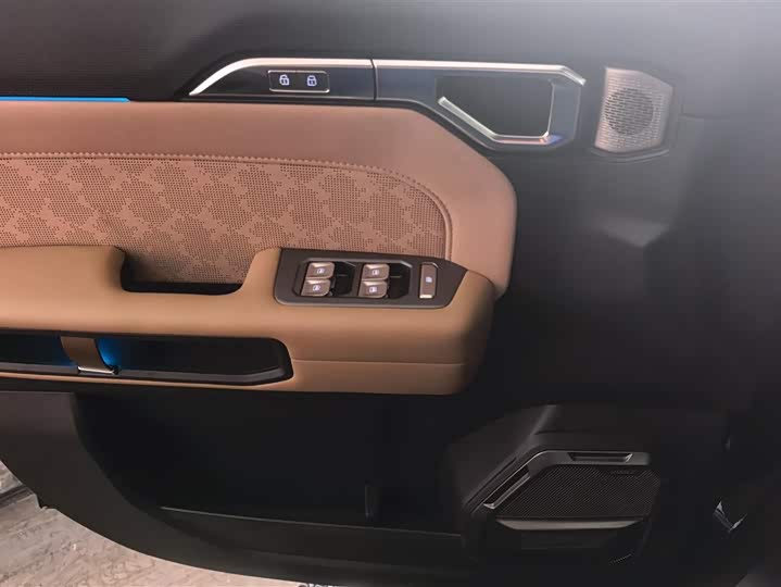 Jetour T2 2025 2025款 2.0TD DCT XWD穿越+