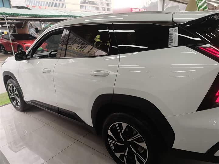 Geely Atlas L 2025 2025款 第四代 1.5TD DCT 启程