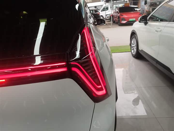 Geely Atlas L 2025 2025款 第四代 1.5TD DCT 启程