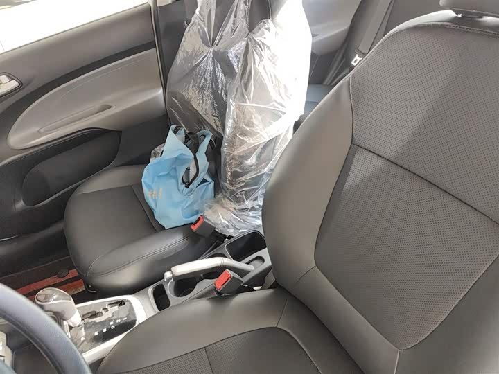 Kia Pegas 2020 2020款 改款 1.4L 自动舒适天窗版