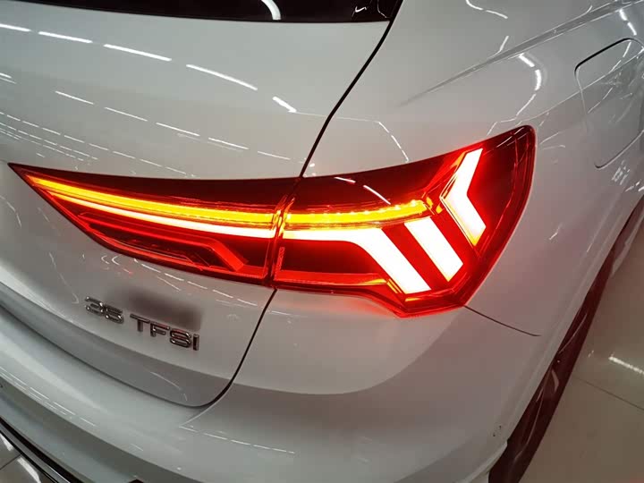 Audi Q3 2024 2024款 35 TFSI 时尚动感型