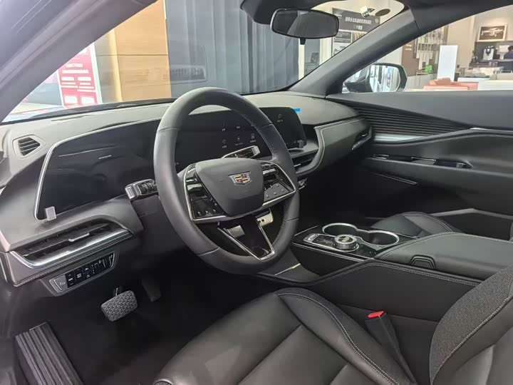 Cadillac GT4 2023 2023款 25T 风尚型