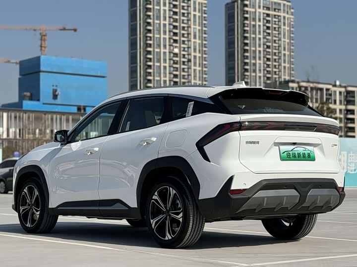 Geely Galaxy L7 2025 2025款 EM-i 115km 探索版