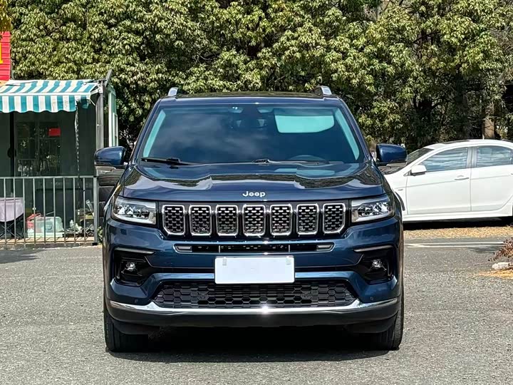 Jeep Grand Commander 2022 2022款 2.0T 四驱豪华版
