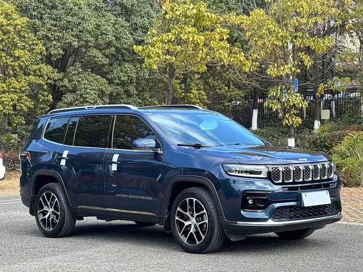 Jeep Grand Commander 2022 2022款 2.0T 四驱豪华版