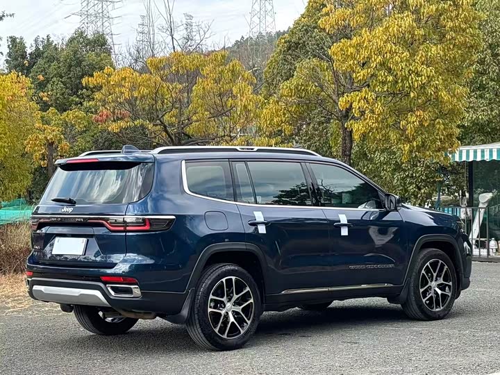 Jeep Grand Commander 2022 2022款 2.0T 四驱豪华版