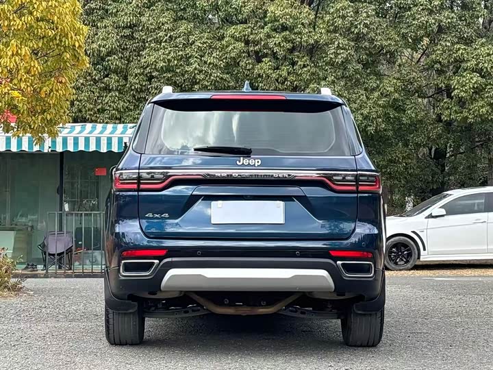 Jeep Grand Commander 2022 2022款 2.0T 四驱豪华版