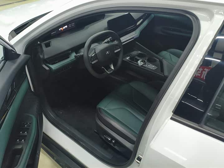 Changan UNI-V Hybrid 2024 2024款 蓝鲸智电iDD 136km 智酷型