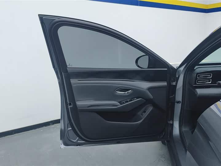 BYD Qin L 2025 2025款 DM-i 智驾版 80KM领先型