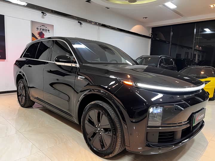 LiXiang L8 2025 2025款 Pro 智能焕新版