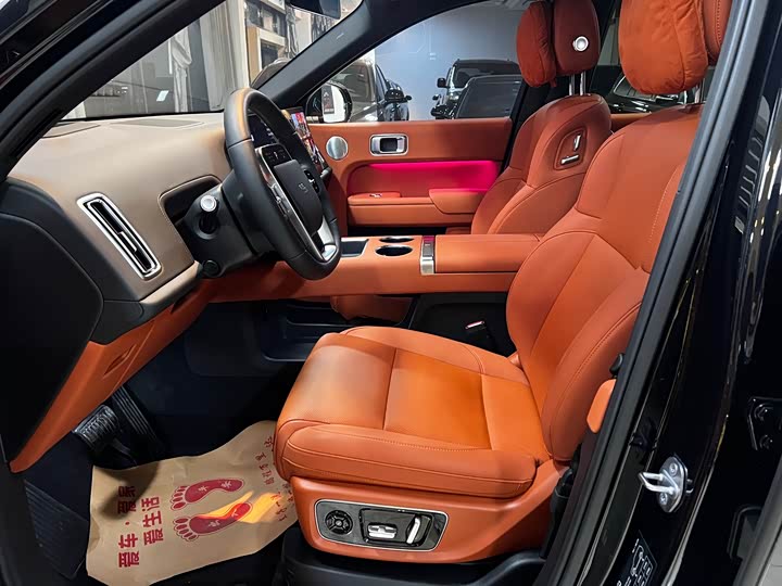 LiXiang L8 2025 2025款 Pro 智能焕新版