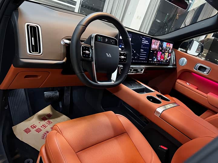 LiXiang L8 2025 2025款 Pro 智能焕新版