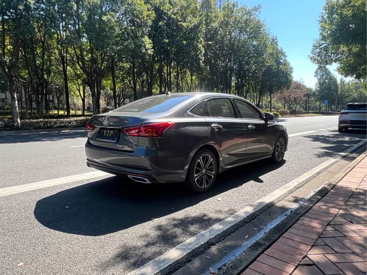 Changan Raeton CC 2021 2021款 蓝鲸版 1.5T DCT精英型