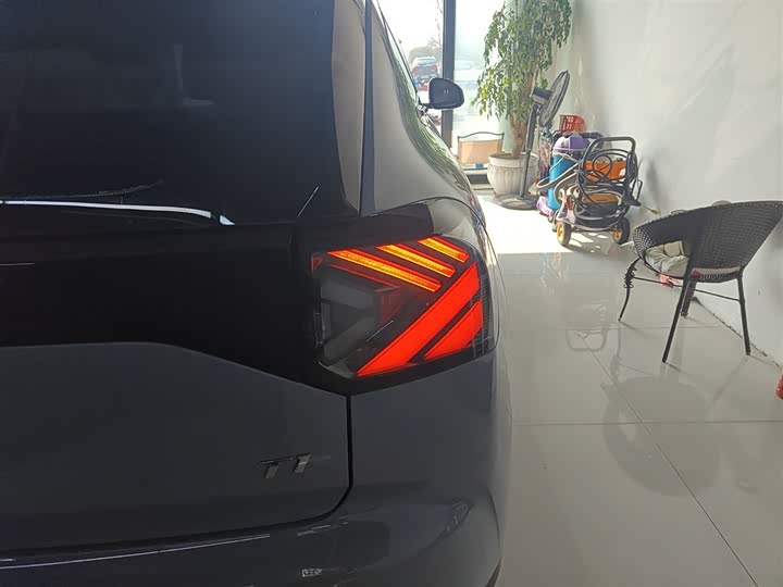 BAIC Arcfox T1 2025 2025款 425 PLUS