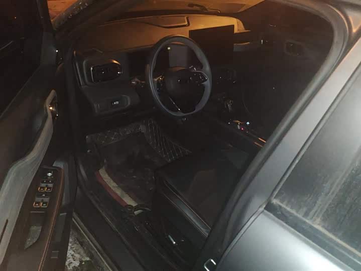 Geely Cowboy 2025 2025款 1.5TD 潮玩版