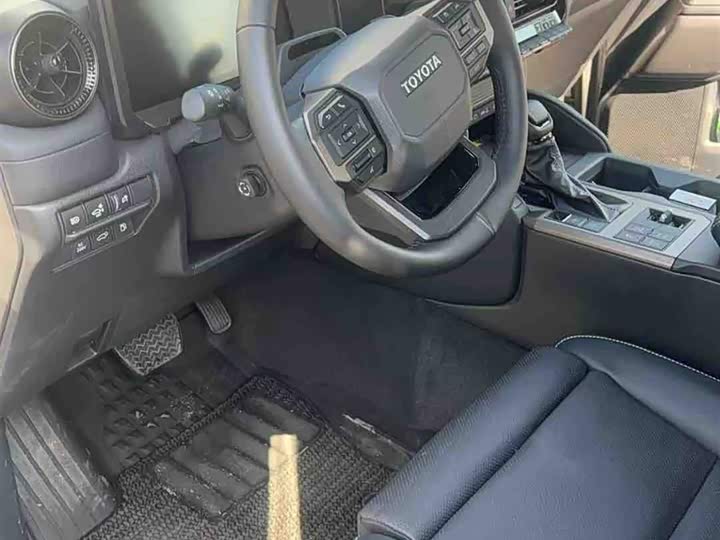 Toyota Prado 2025 2025款 2.4T 悍野WX版 5座