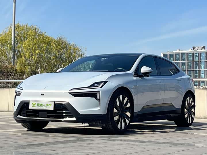 Polestar 4 2023 2023款 单电机标准续航PLUS