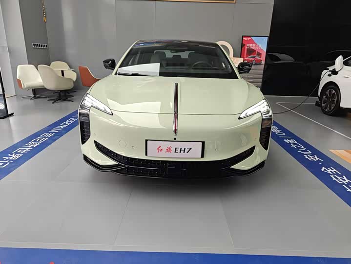 2025 Hongqi EH7